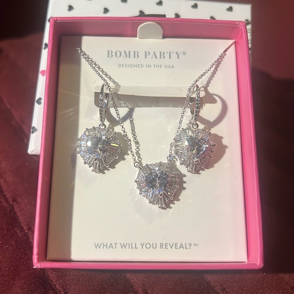Bomb Party Necklace and Earrings Diamond cubic Zirconia